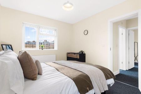 3 bedroom detached house to rent - Photo 3