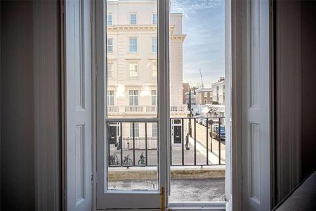 St Georges Drive, London, SW1V - Photo 3