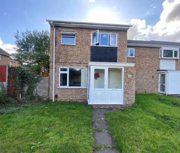3 bedroom semi-detached house to rent - Photo 1