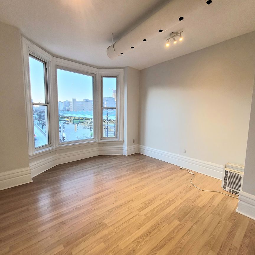 For Lease - 139 1/2 John Street Unit# 4, Hamilton, Ontario - Photo 1