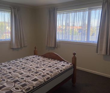 246 Tramway Road, Strathern - Photo 4