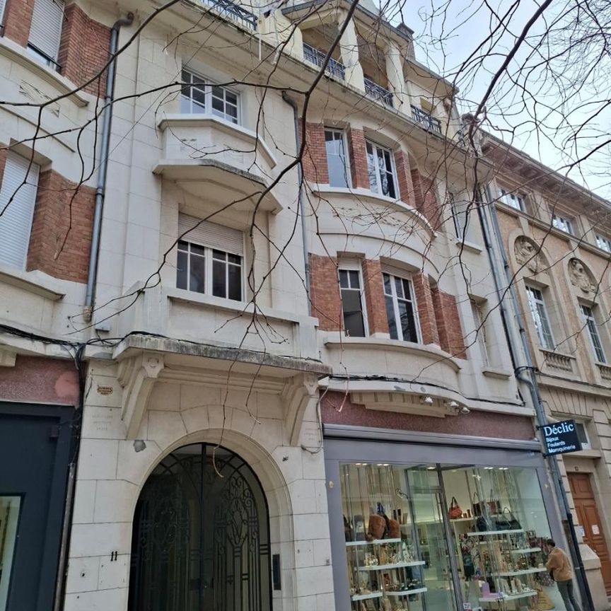 Location Appartement 2 pièces 63m² - Photo 1