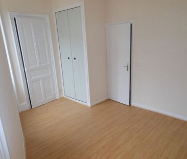 Location Appartement 4 pièces 86m² - Photo 3