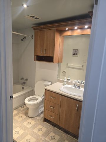 For Lease - 120 Bell Farm Road Unit# 210, Barrie, Ontario - Photo 4