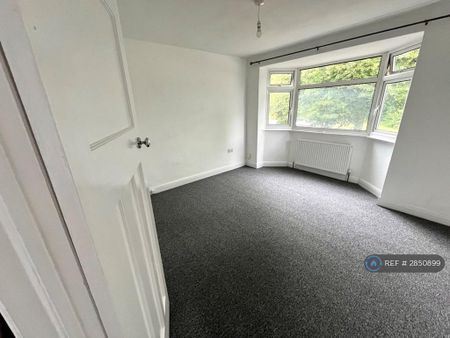 2 bedroom semi-detached house to rent - Photo 3