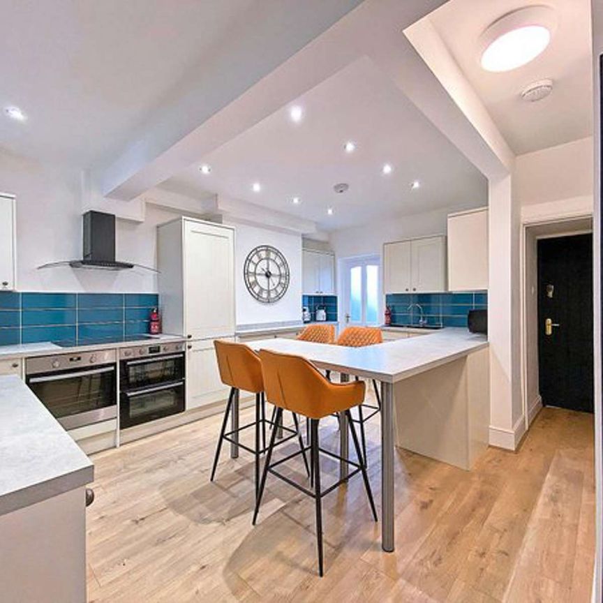 York Road York Road Room 3 - Photo 2