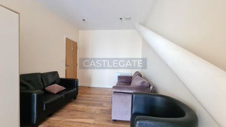 1 bedroom triplex to rent - Photo 2