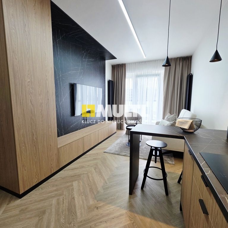Apartament z balkonem z widokiem na rzekę. - Photo 1