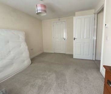 2 Bedroom - Photo 3