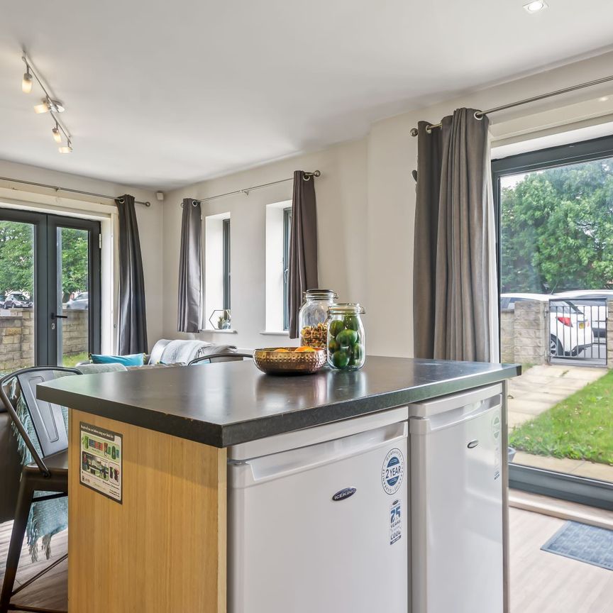 27 THE MEWS, BENTLEY LANE Leeds - LS6 4AJ - Photo 1