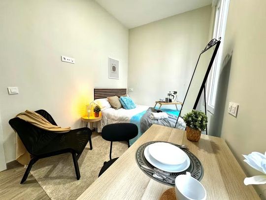 Plaza de Tirso de Molina, Madrid, Community of Madrid 28012 - Photo 1