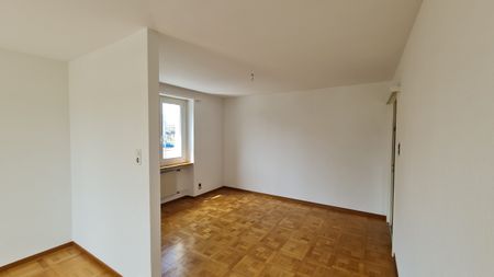 Proche de la gare, beau 2.5 pces avec balcon - Photo 2