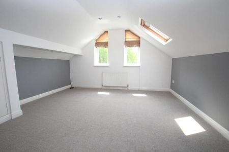 4 bedroom bungalow to rent - Photo 2