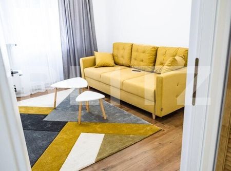 Apartament cu 2 camere, 50 mp, parcare, prima inchiriere, zona Centrala - Photo 4