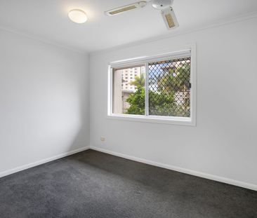 Well Maintained Townhouse in Cotton Tree! - Photo 2