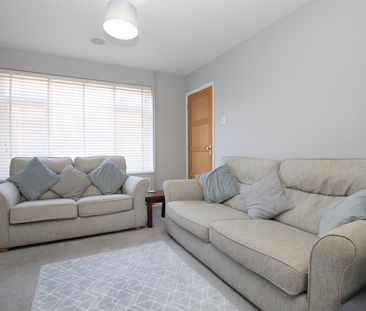 3 Bedroom Terraced House - Photo 4