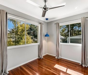 ~ Immaculately Presented in Enviable North Side Location ~ - Photo 4