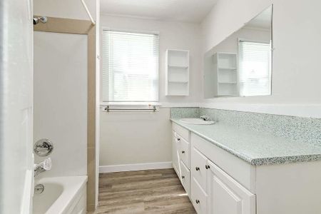 2237 14 St SW, Calgary - Photo 3