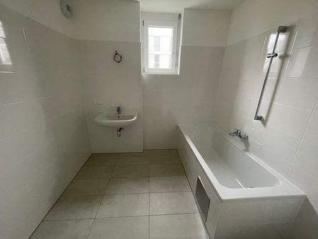 ERSTBEZUG - Moderne 3-Zimmer-Wohnung in ruhiger Lage mit Balkon - Photo 5