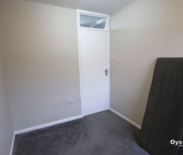 3 bedroom apartment to rent - Photo 4