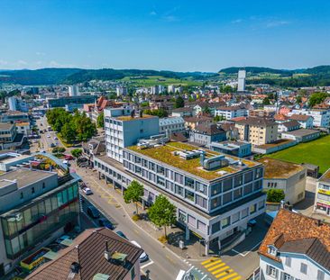 Moderne 2.5-Zimmer-Wohnung mit Loggia im Herzen von Wil - Foto 2