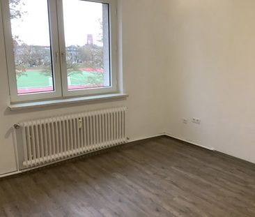 Gelegenheit: niedliche, bezahlbare und sanierte 2-Zimmer-Wohnung, s... - Foto 3