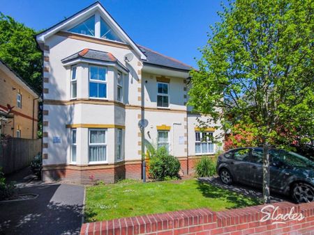 St Albans Crescent, Queens Park, Bournemouth - Photo 3