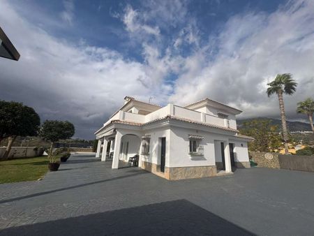 4 bedroom luxury Villa for rent in Mijas, Spain - Photo 4