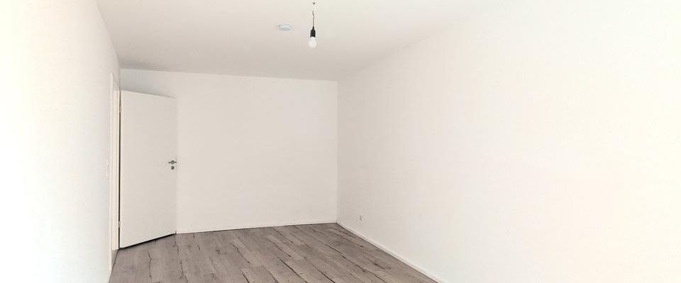 Modern und Viel Platz: 4-Zimmer-Wohnung mit großem Studio-Raum - Foto 1