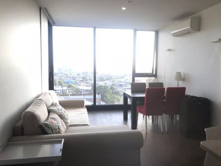 Fantastic 2 Bedder 2 Bath + Study With City Views - Photo 2