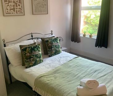 5 Bed Semi-Detached House, Cleveland Road, M8 - Photo 3