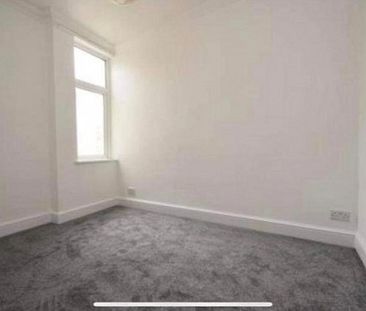 4 bed student house to rent - Photo 3