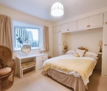 3 bedroom detached bungalow to rent - Photo 6