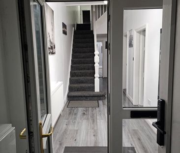 Room in a Shared House, Queens Drive, L4 - Photo 2
