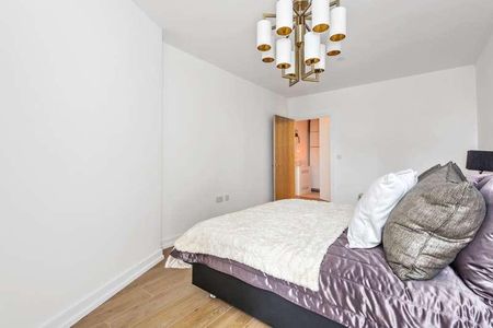 Royal Winchester House, Bracknell, RG12 - Photo 3