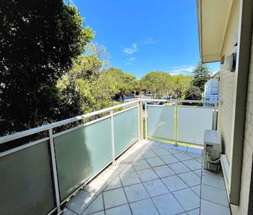 Well presented 1 Bedroom unit with Aircon - Photo 6