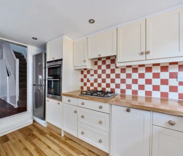 2 bedroom end of terrace house to rent - Photo 6