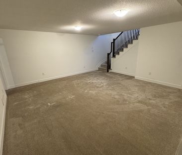 For Lease - 914 Alvarez Lane, Leitrim, Ontario - Photo 4