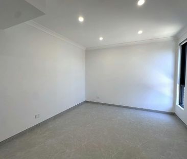 BRAND-NEW TWO BEDROOM GRANNY FLAT - Photo 1