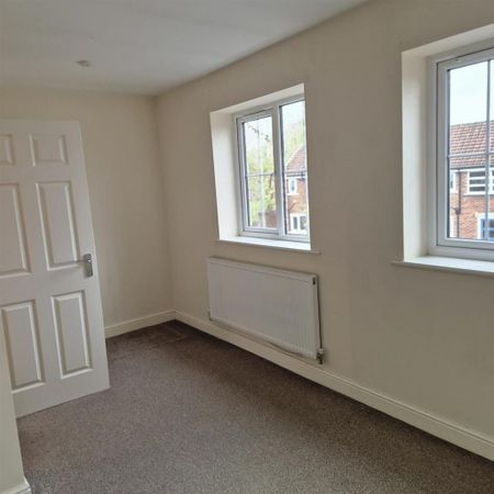 3 bedroom terraced house to rent - Photo 2