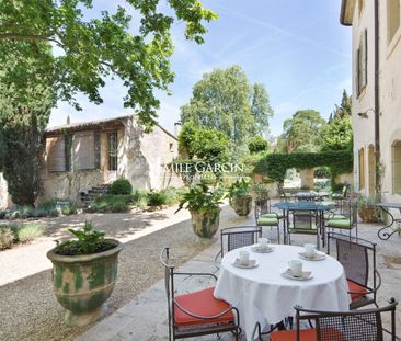 Bastide à louer sur un grand domaine dans le Luberon sud - Photo 1