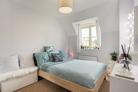 4 bedroom terraced house to rent - Photo 4