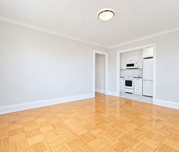 For Lease - 398 Avenue Road Unit# 528, Toronto, Ontario - Photo 4