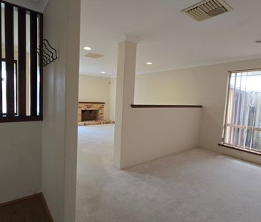 LARGE FAMILY HOME IN PRIME WATERFORD LOCATION - Photo 2