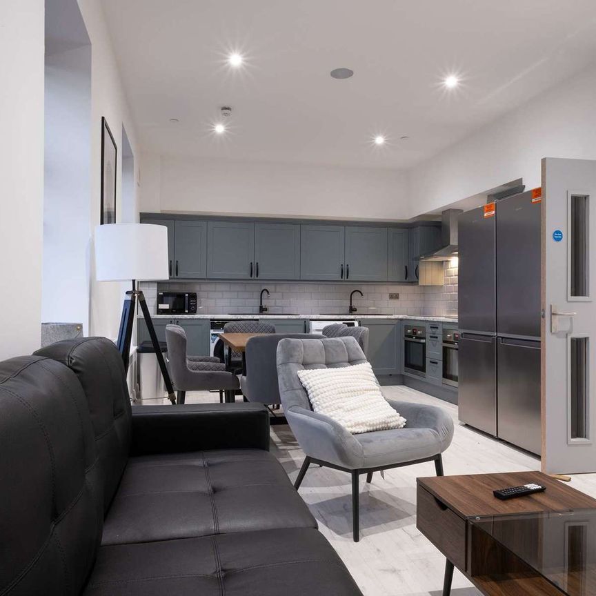 Apt 1, Aberdeen House Room 5 - Photo 1