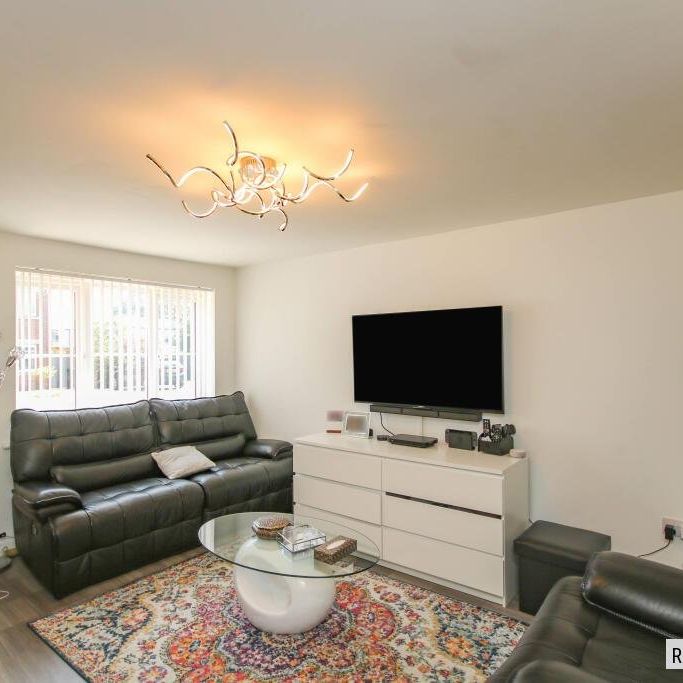 3 bed Semi-detached in Eaglestone Way , Conventry, CV2 2PE - Photo 1