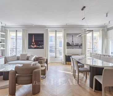 Tout savoir sur cet appartement dans le quartier Triangle d'Or, à P... - Photo 2