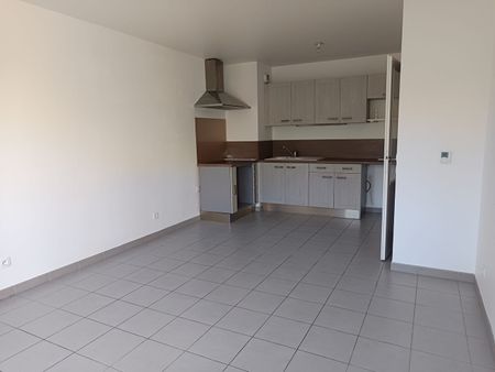 Location Appartement 2 pièces 41m² - Photo 3