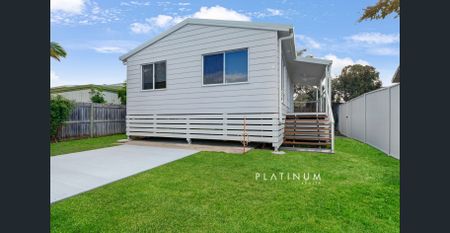 Charming Coastal Home in the Heart of Palm Beach! - Photo 4