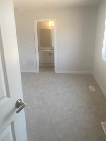 For Lease - 22 Bird Street, Norfolk, Ontario - Photo 3